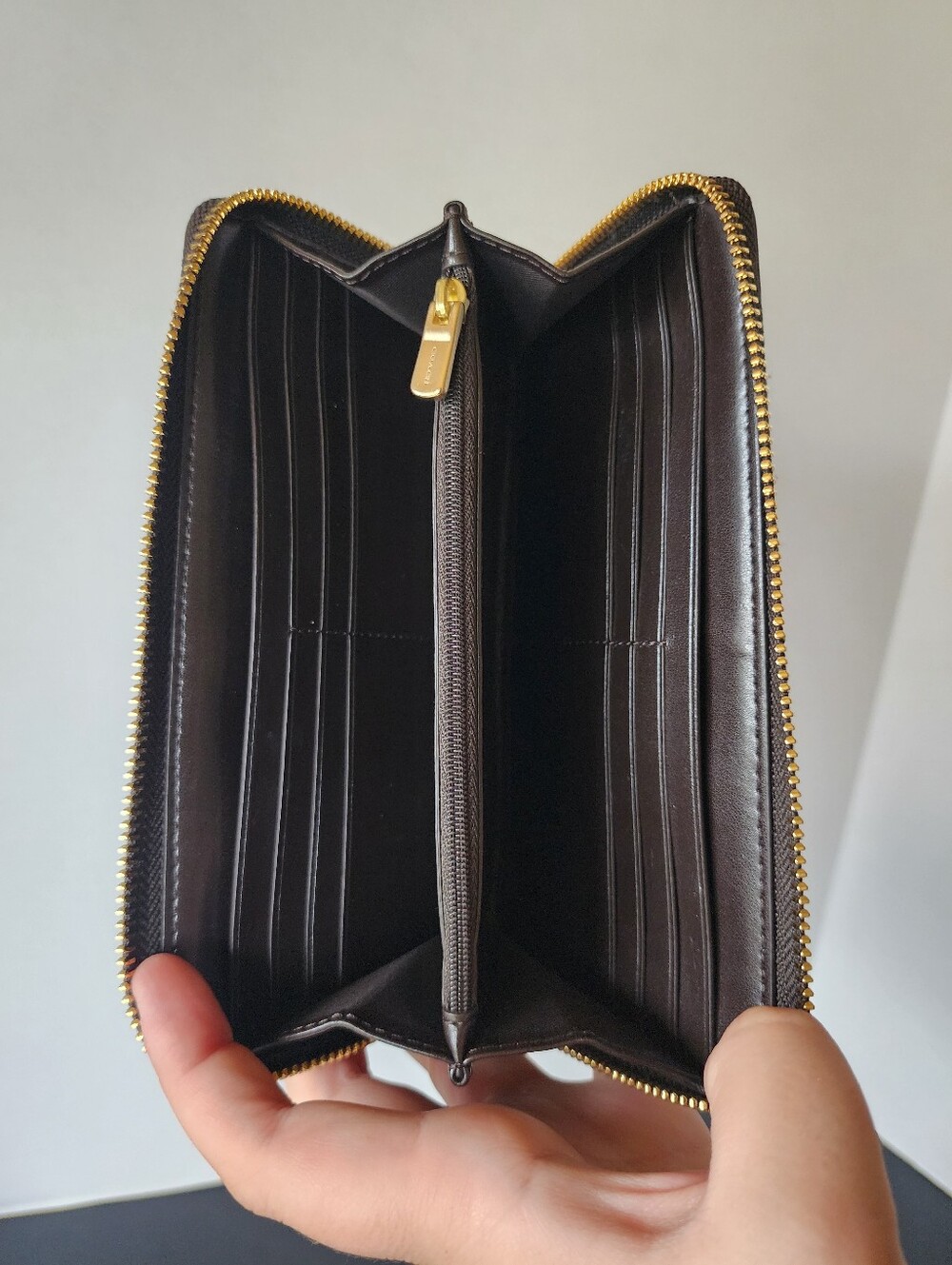 Coach Edie 31 & Matching Wallet, EUC, 2018/2019, $523 Mixed Retail - Picture 15 of 16